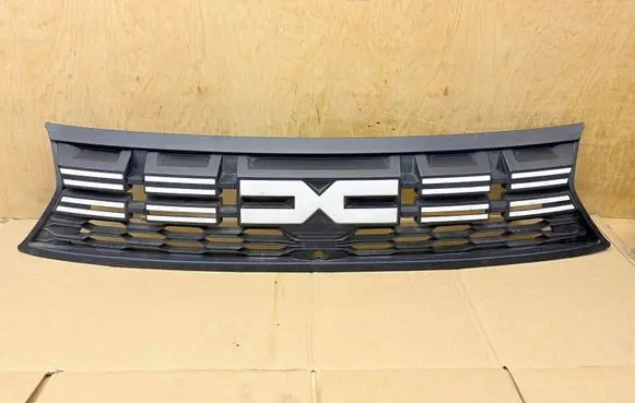 Dacia Duster Front grill 622547433R