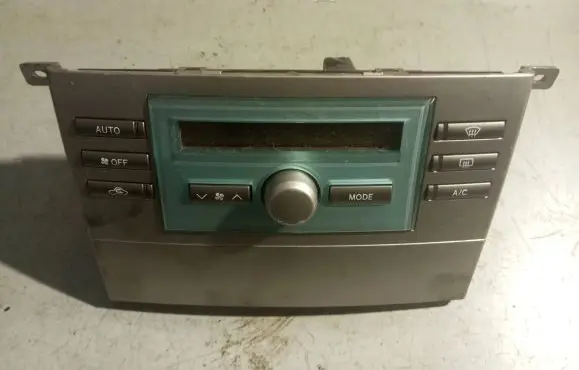 Toyota Corolla Verso AR10 Climate control unit 559000F020
