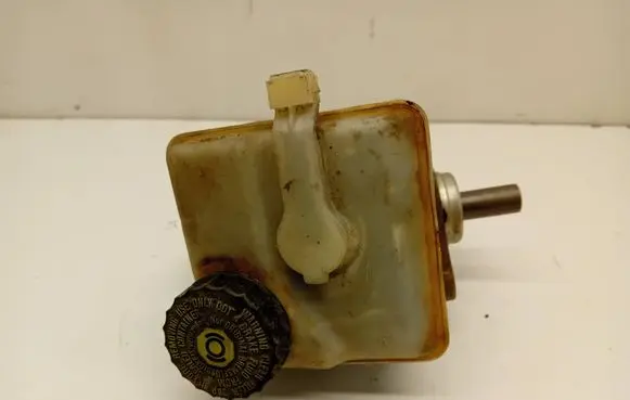 Volvo S60 Master brake cylinder 8646009