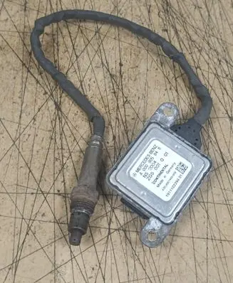 Mercedes-Benz V Class W447 Lambda probe sensor A0009058411