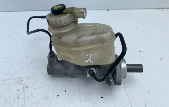 Toyota Avensis T220 Master brake cylinder