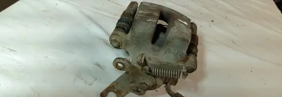 Toyota Avensis T220 Rear brake caliper 4775005040 0986473993