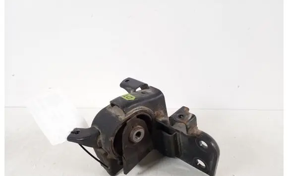 Toyota Avensis T270 Engine mount bracket 12372-0R040