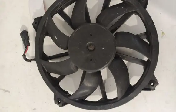 Peugeot 3008 I Electric radiator cooling fan PC1049874716T