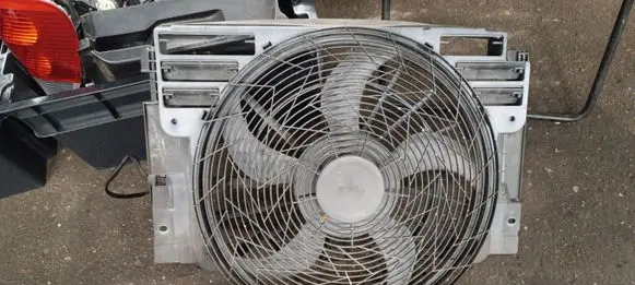 BMW X5 E53 Electric radiator cooling fan 6906107
