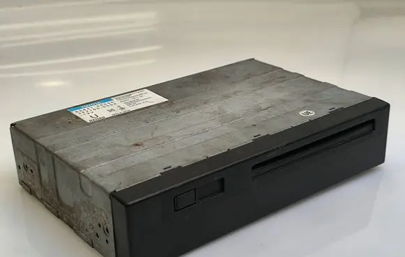 Navigation unit CD/DVD player