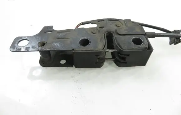 Audi A3 S3 8P Engine bonnet/hood lock/catch 8P0823509D