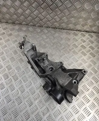 Audi Q5 SQ5 Generator/alternator bracket 03L903143R