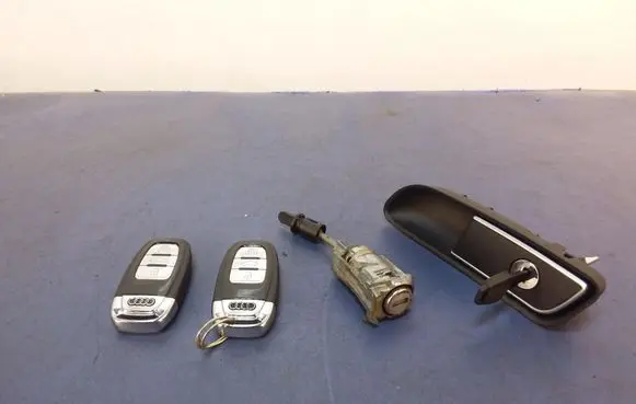 Audi A8 S8 D4 4H Ignition lock