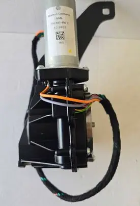 Volkswagen Multivan T7 Front door soft close latching motor (coupe) 7T0843459C
