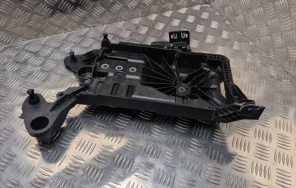Skoda Octavia Mk4 Battery box tray 5WA915331B 5WA915331