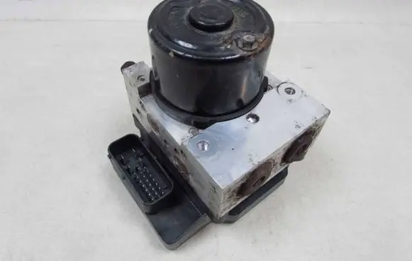 Hyundai Tucson JM ABS Pump 589202E150 51055