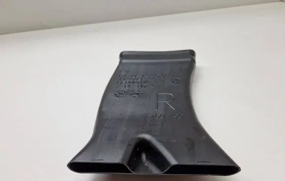 BMW i4 Cabin air duct channel 7946050
