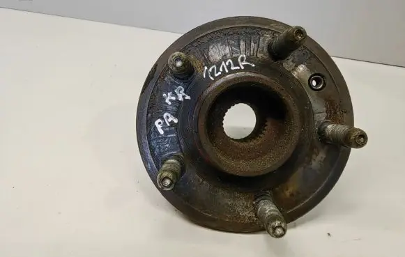 Chevrolet Camaro Front wheel bearing hub 