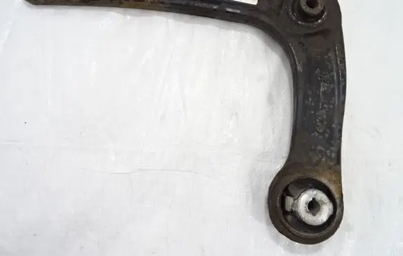 Peugeot Expert Front control arm 9816863680