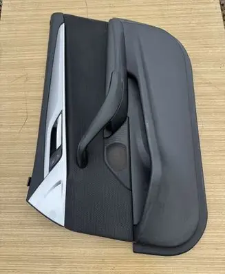 BMW 5 G30 G31 Front door card panel trim