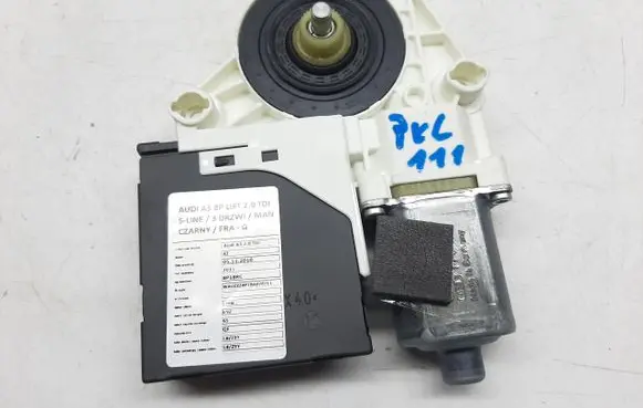 Audi A3 S3 8P Front door window regulator motor 8P0959802P