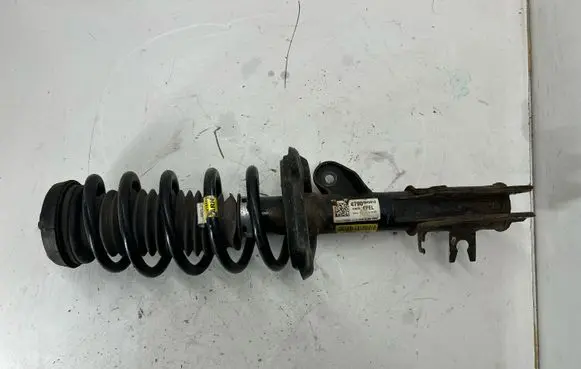 Buick Encore I Front shock absorber with coil spring 95266854