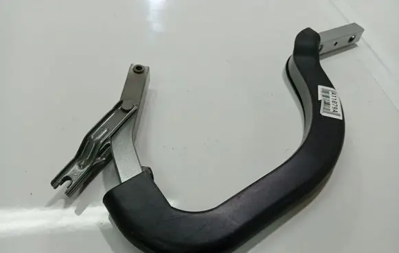 Toyota Avensis T250 Tailgate/trunk/boot hinge 
