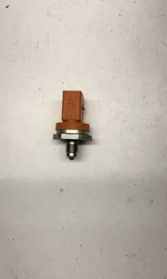 Fuel pressure sensor