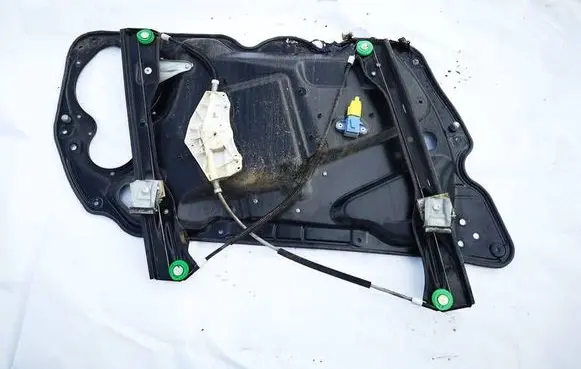 Volkswagen PASSAT B6 Sliding door window regulator with motor 3C1837756F