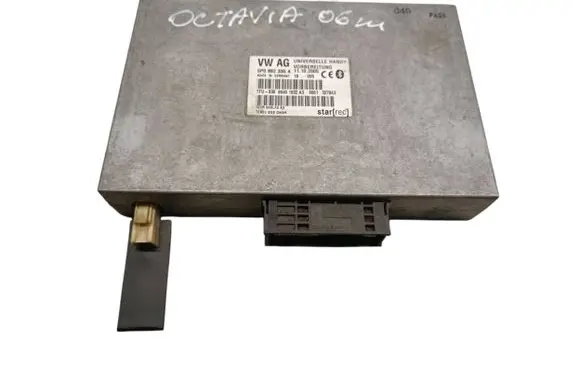 Skoda Octavia Mk2 (1Z) Bluetooth control unit module 5P0862335A 70YR008LFS 03000401032A3