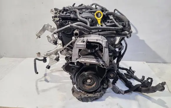 Volkswagen Golf VII Engine CHH CHH001345 06K103023F