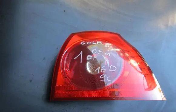 Volkswagen Golf V Rear/tail lights 4VFX13404AA