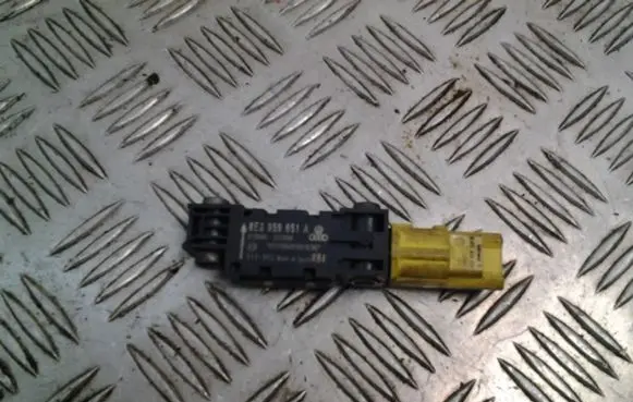 Audi RS4 Airbag deployment crash/impact sensor 8E0959651A