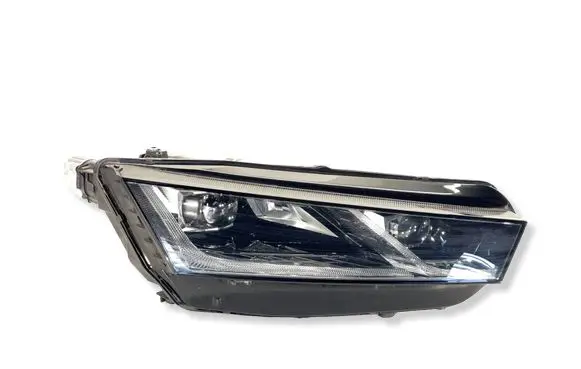 Skoda Octavia Mk4 Headlight/headlamp 5E4941016B