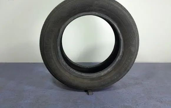 Skoda Fabia Mk1 (6Y) R17 summer tire 8808956238384