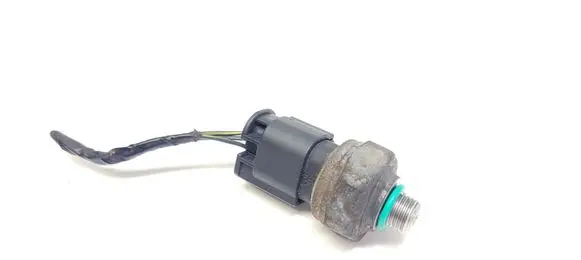 BMW 1 E81 E87 Air conditioning (A/C) pressure sensor 14520491