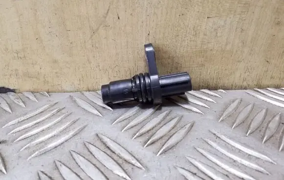 Lexus CT 200H Camshaft position sensor