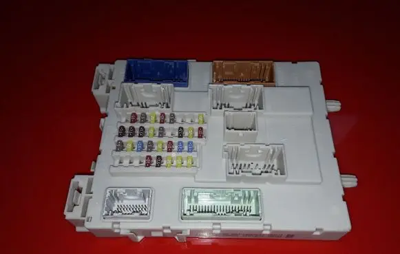 Ford Focus Comfort/convenience module GV6T14A073DJ 8010006866 599F14F10