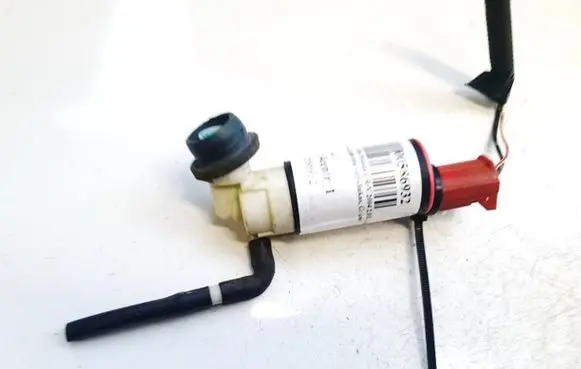 Honda CR-V Windscreen/windshield washer pump
