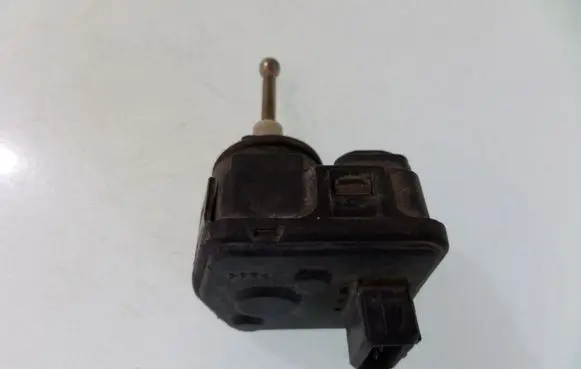 Headlight level adjustment motor