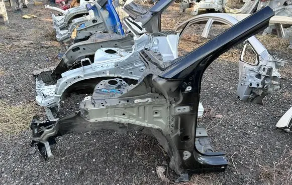 Toyota Yaris XP210 Front quarter panel 