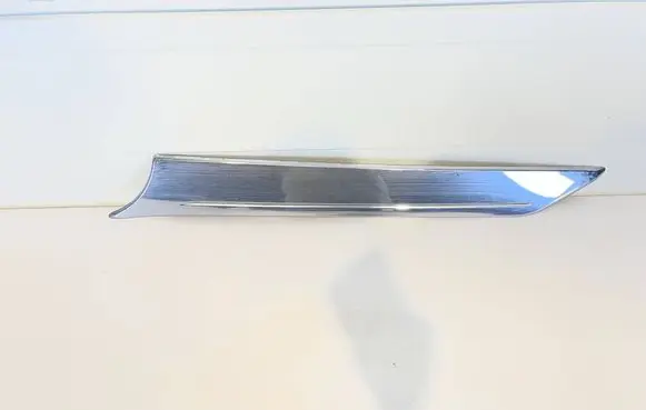 Toyota Prius+ (ZVW40) Front bumper splitter molding 0842347020