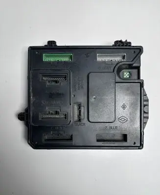 Renault Megane III Comfort/convenience module 284B17882R S180098101