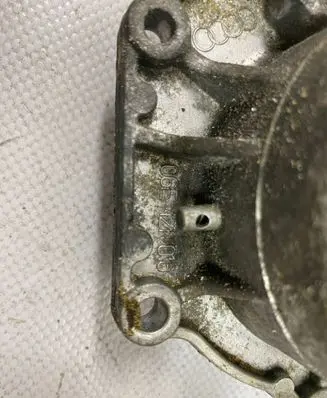 Audi Q7 4M Water pump 06E121016