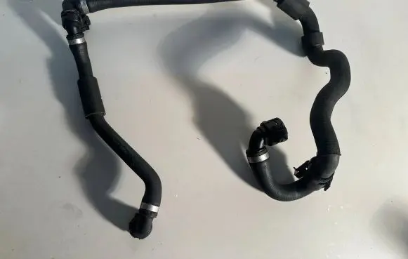 BMW X5 F15 Engine coolant pipe/hose 8570661 8570662