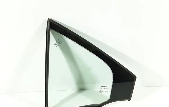 Nissan Primera Rear vent window glass 43R00048 82221AV605