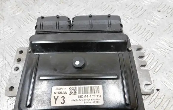 Nissan Note (E11) Engine control unit/module MEC37510