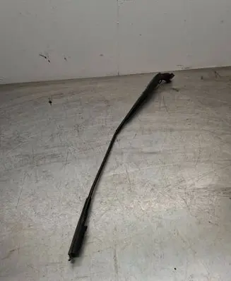 Front wiper blade arm