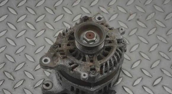 Nissan Qashqai Generator/alternator A2TX2491A 5826