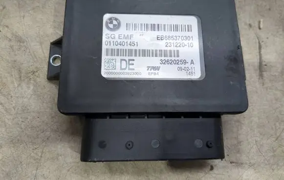 BMW 5 F10 F11 Brake system control unit/module 6853703 23122010 0110401451
