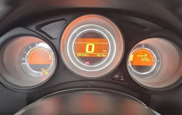 Speedometer (instrument cluster)