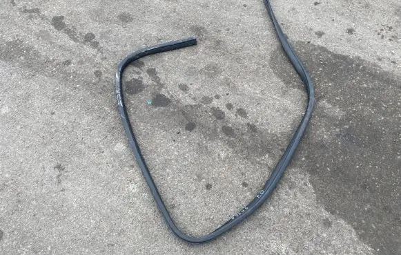 Ford Focus Front door rubber seal