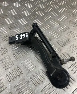 Headlight/headlamp level sensor