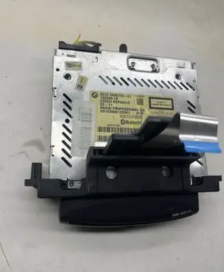 Mini Cooper Roadster R59 CD/DVD changer VD1038B6125561